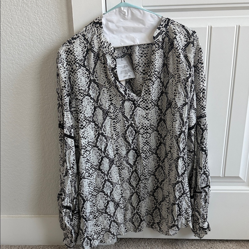 Black and White Snake Print Blouse